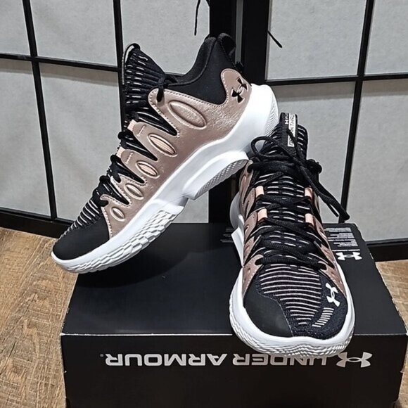 Under Armour Flow Breakthru 4 Basketball Shoes Size 9.5 New - Picture 2 of 10